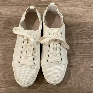 NWOT Gianni Bini Marnah Two White Mesh Knit Platform Lace Up Sneakers